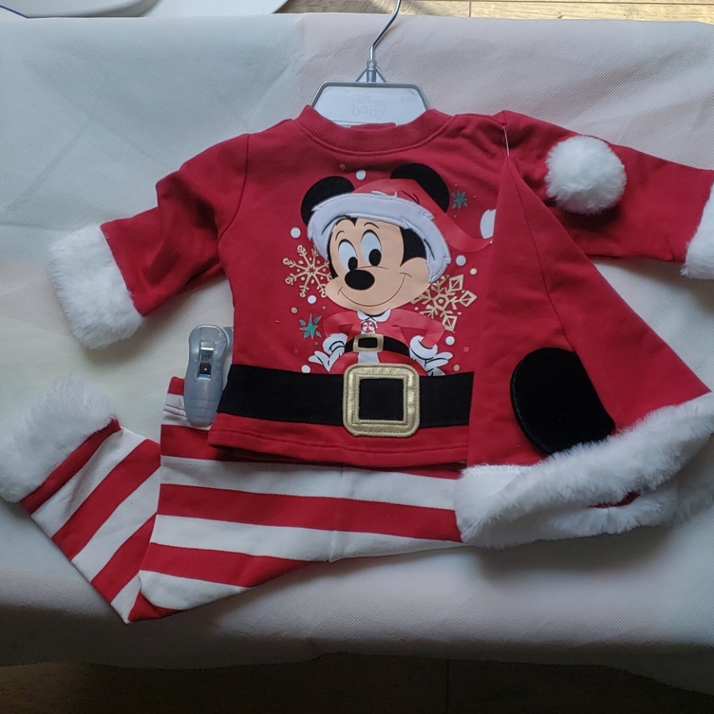 Disney Christmas Outfit
